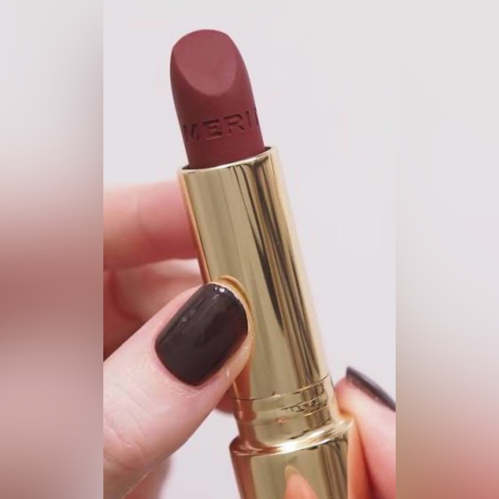 Merit signature lip matte BLACK TIE